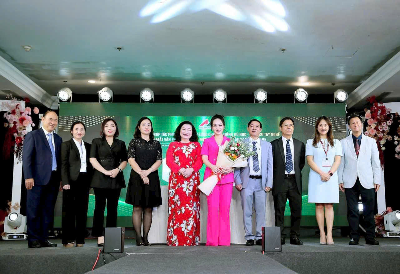 Gặp gỡ Đối tác Quốc tế