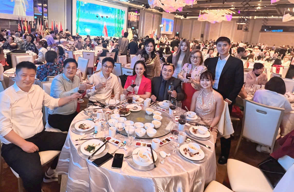 Gặp gỡ Đối tác Quốc tế